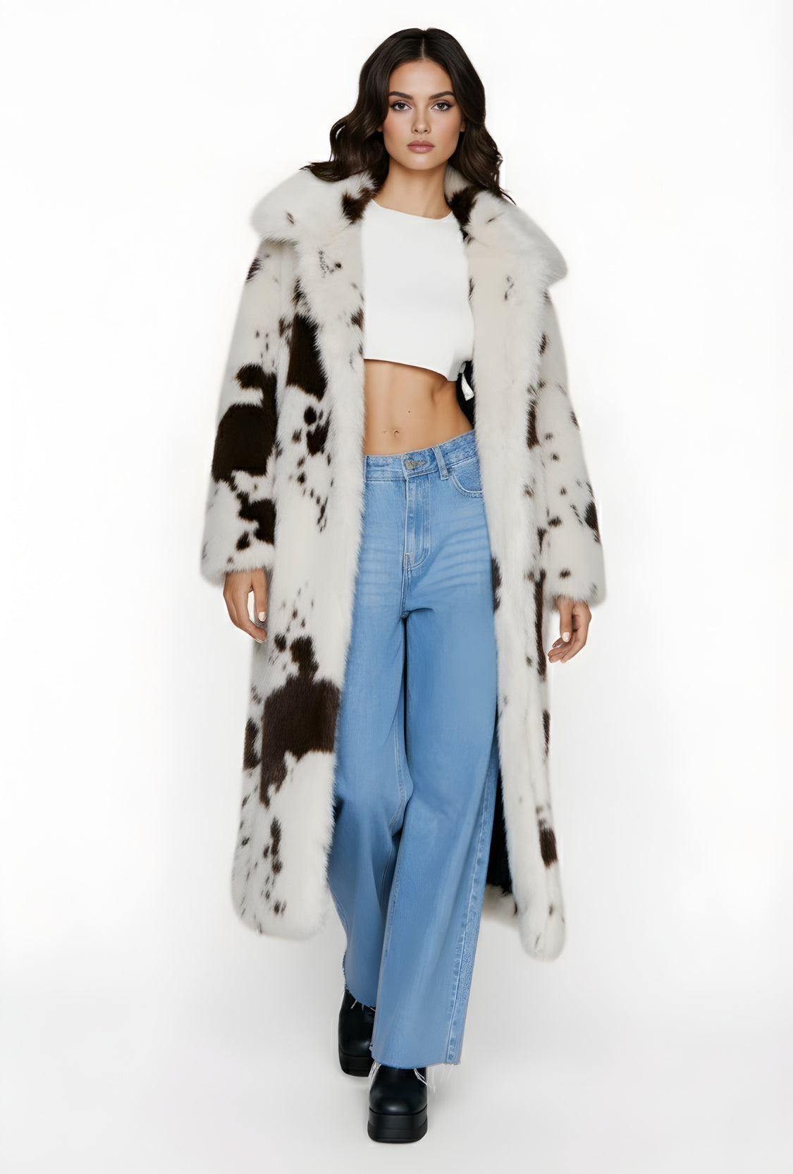 Pluszowy długi płaszcz ze sztucznego futra w krowi wzór