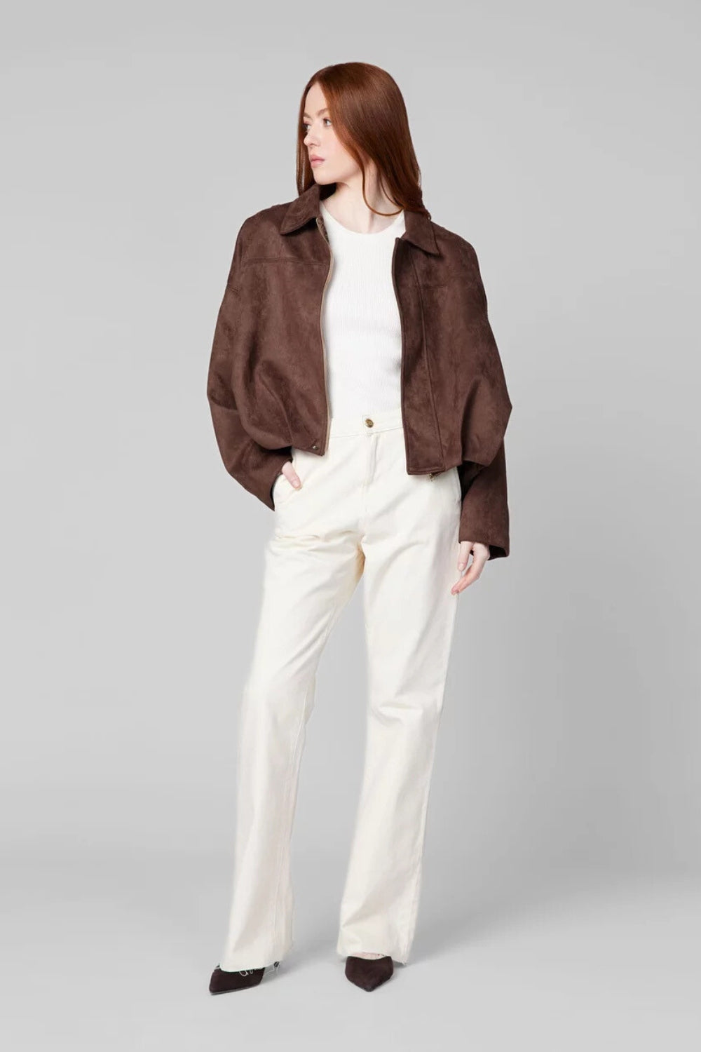 Krótka kurtka oversize z kołnierzem, fason bomber