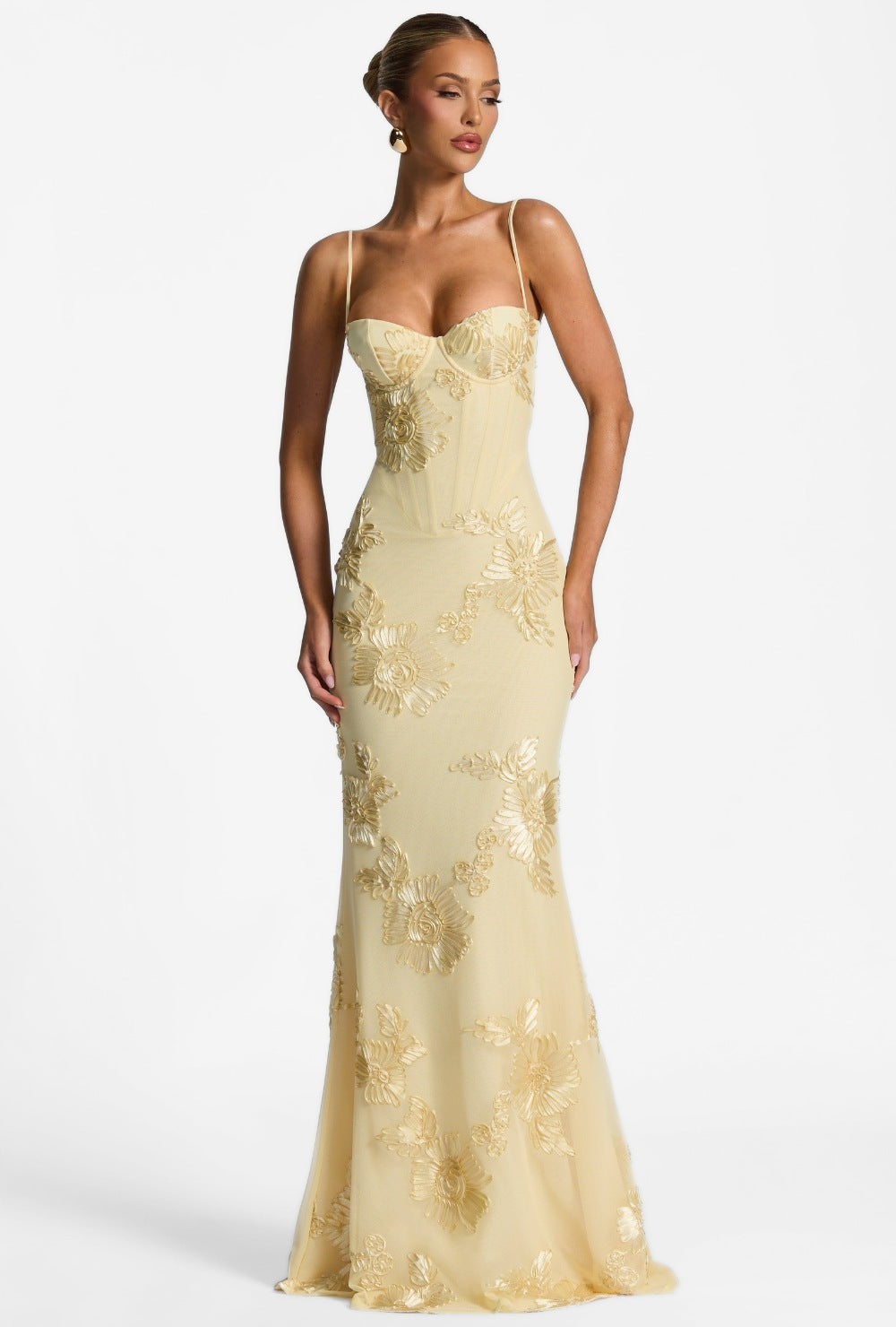 Sukienka maxi z haftowanym kwiatowym wzorem i gorsetową górą