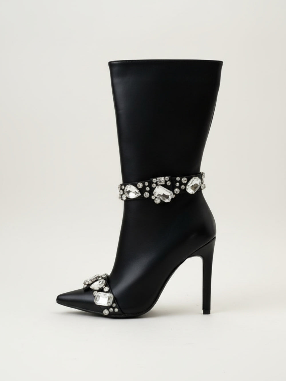 Botki na szpilce z eko skóry z paskami ze szklanymi kryształkami
