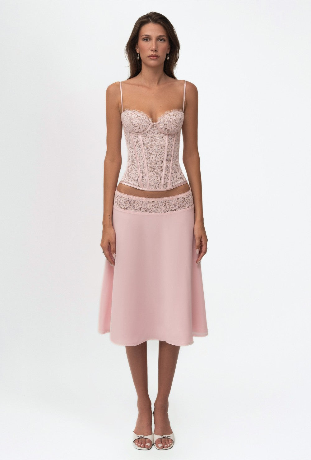 Krótki top gorsetowy z różowej koronki z fiszbinami i regulowanymi ramiączkami