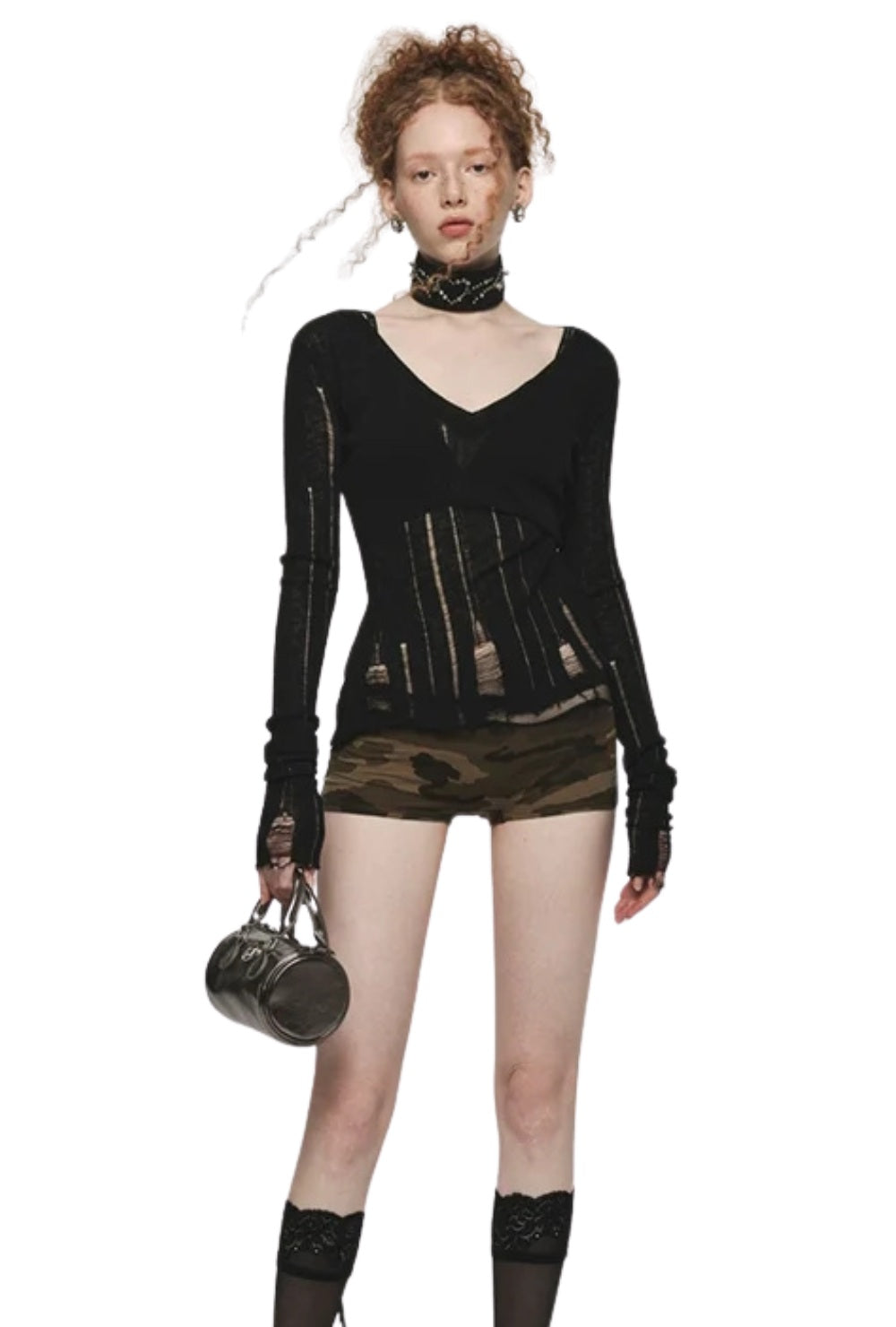 Bluzka z prążkowanej dzianiny z dekonstruowanym efektem i dekoltem w serek