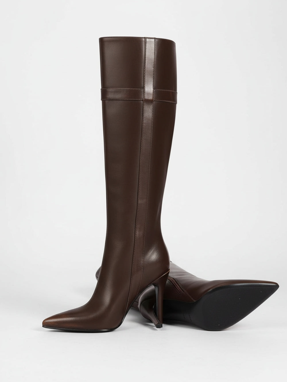 Brązowe kozaki na szpilce pod kolano ze sztucznej skóry z wąską cholewką i szpiczastym noskiem