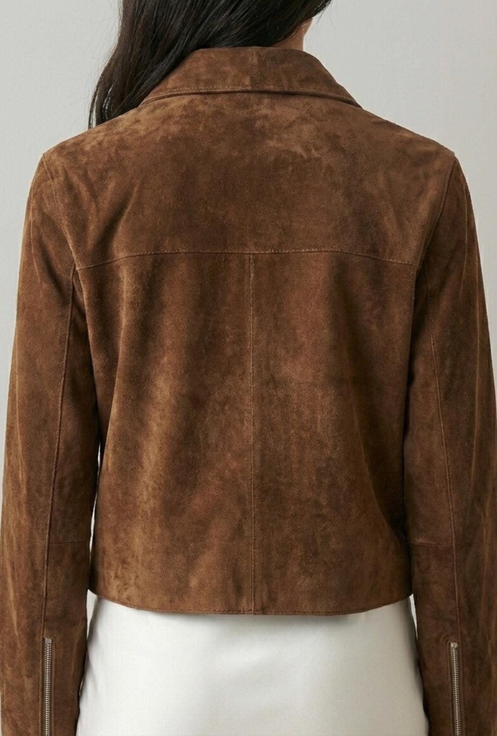 Brązowa krótka kurtka z syntetycznego zamszu z kołnierzem i kieszeniami na zamek