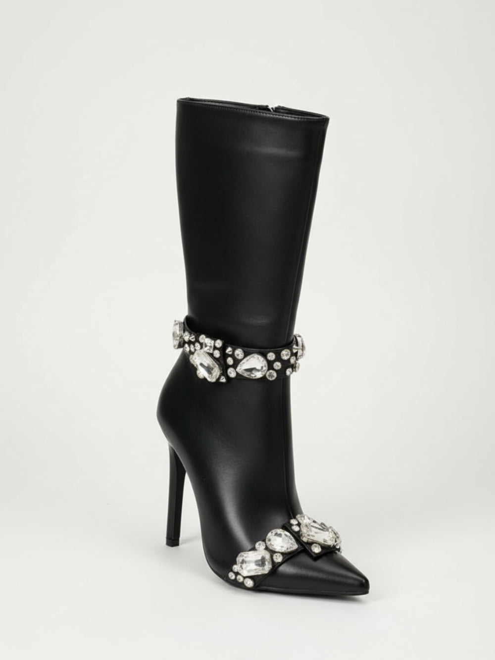 Botki na szpilce z eko skóry z paskami ze szklanymi kryształkami