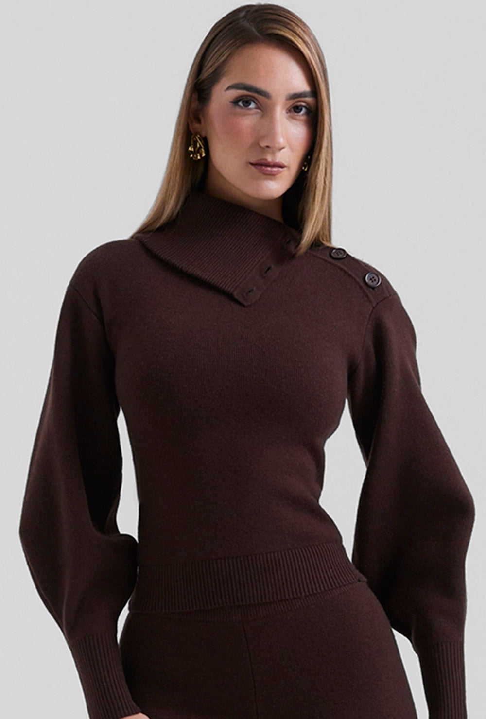 Zestaw z Dzianiny z Golfem i Spodniami o Kroju Flare z Bocznymi Guzikami