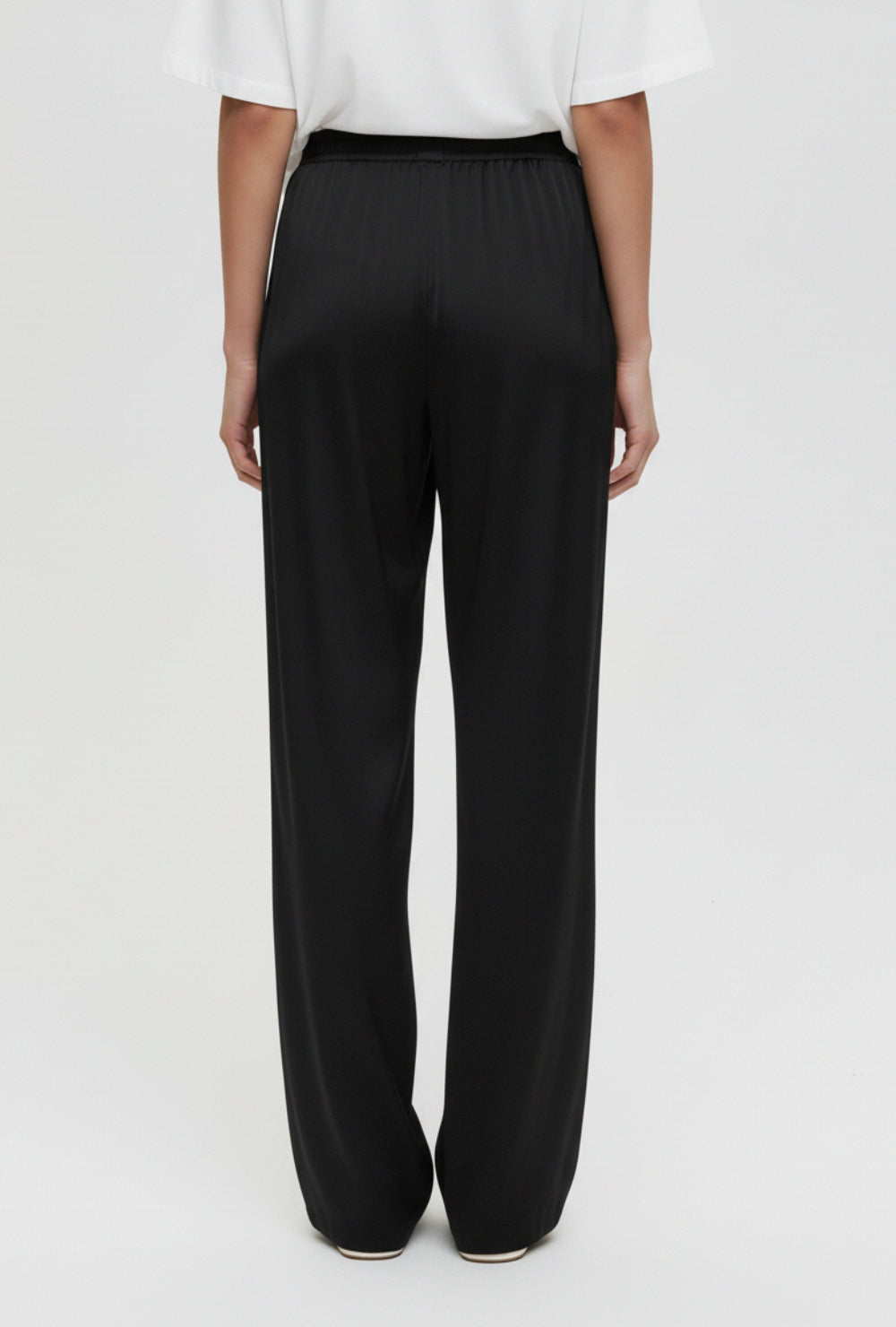 Satynowe spodnie z szeroką nogawką z elastyczną talią i wiązaniem