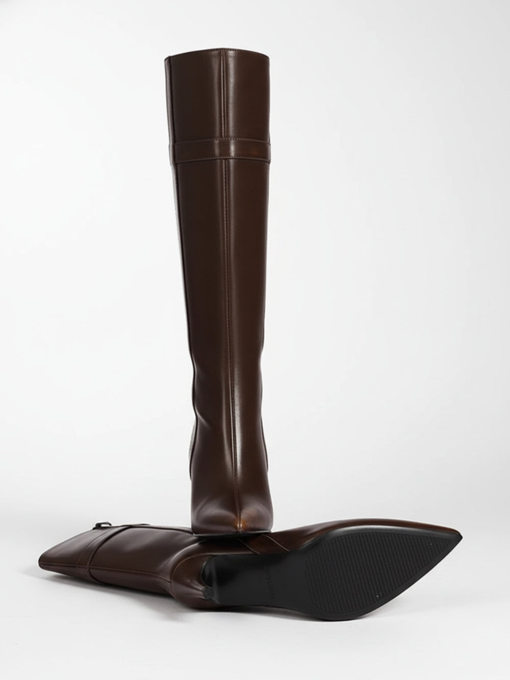 Brązowe kozaki na szpilce pod kolano ze sztucznej skóry z wąską cholewką i szpiczastym noskiem