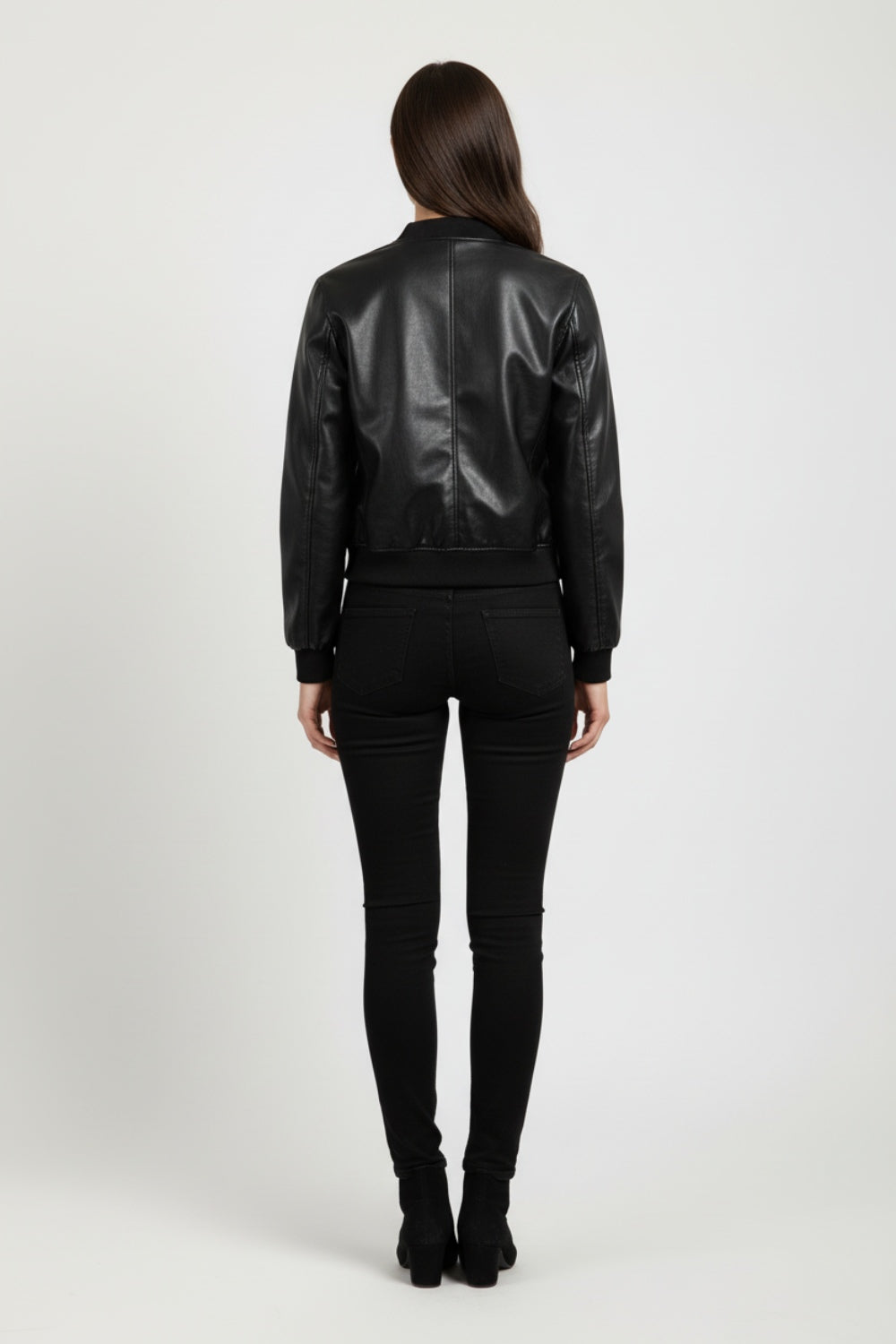 Kurtka bomberka z sztucznej skóry z prążkowanym wykończeniem i kieszeniami na suwak