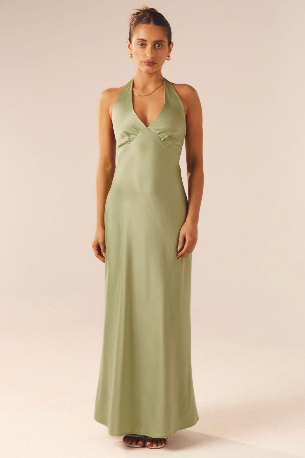 Sukienka satynowa halter wiązana na plecach maxi