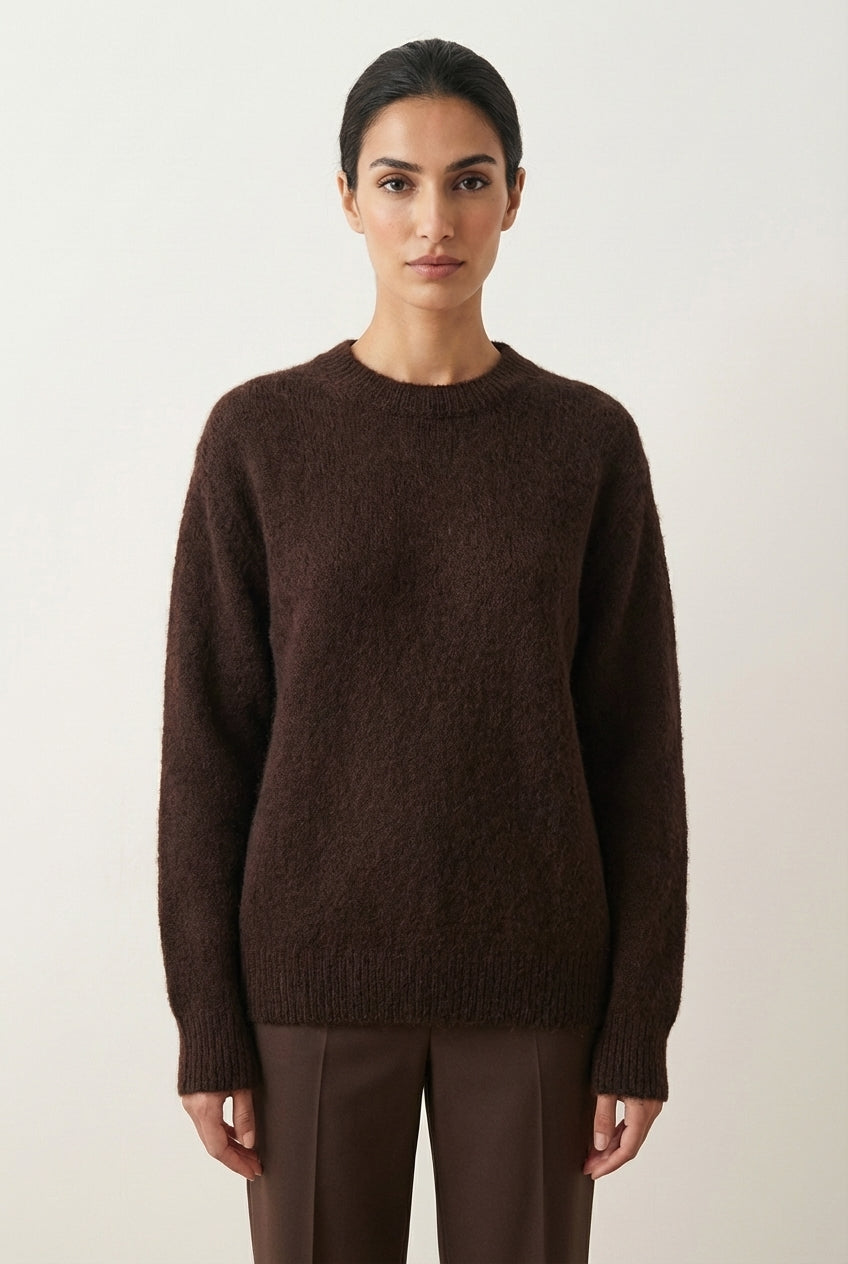 Sweter z okrągłym dekoltem z miękkiej puszystej dzianiny z mieszanki wełny o swobodnym kroju