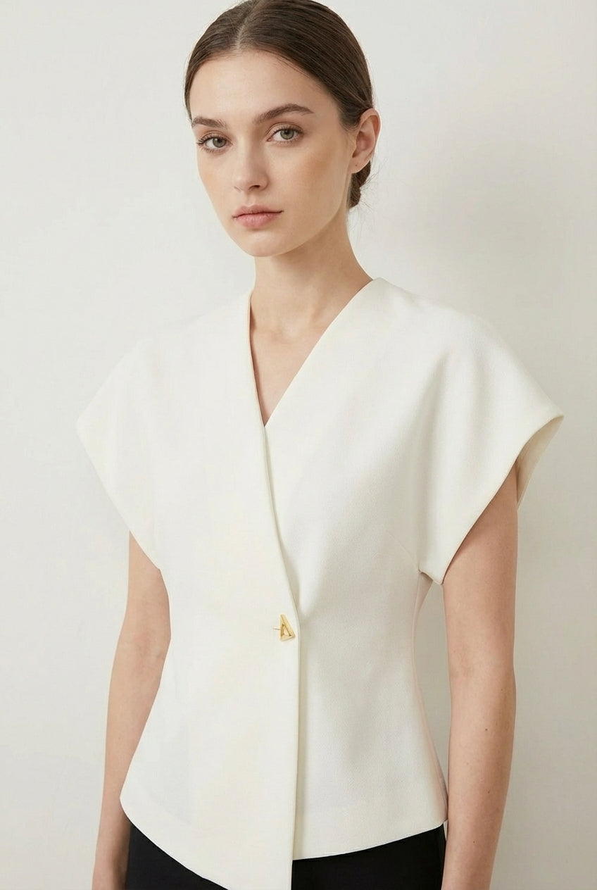 Taliowana bluzka kopertowa z dekoltem V, przedłużonymi rękawkami typu cap i asymetrycznym zapięciem