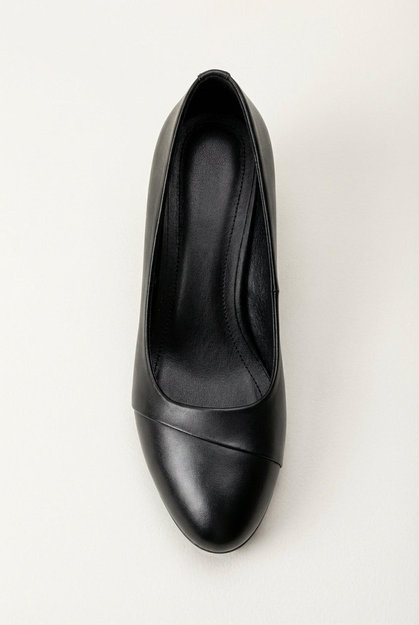 Klasyczne czółenka na stabilnym obcasie o zaokrąglonym nosku