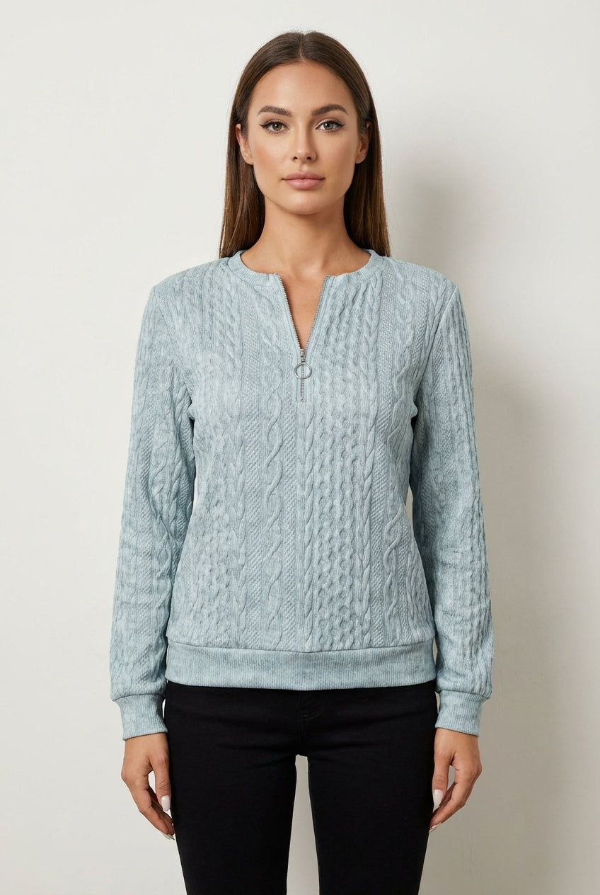 Sweter dzianinowy z warkoczowym splotem z krótkim zamkiem przy dekolcie i ściągaczami