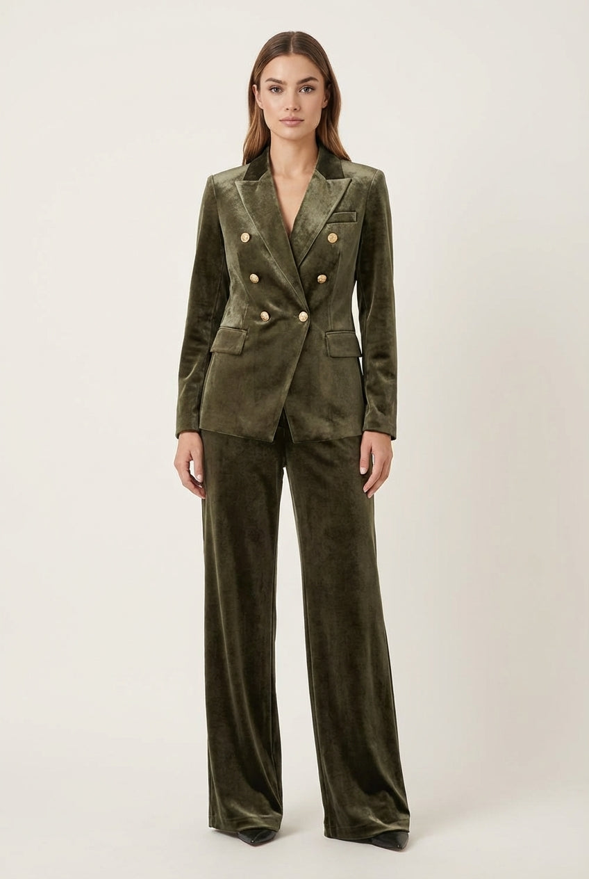 Elegancki komplet welurowy z dwurzędową marynarką