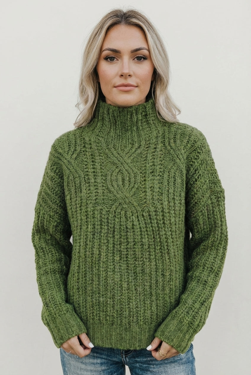 Sweter oversize z dzianiny o grubym splocie z półgolfem i długimi rękawami